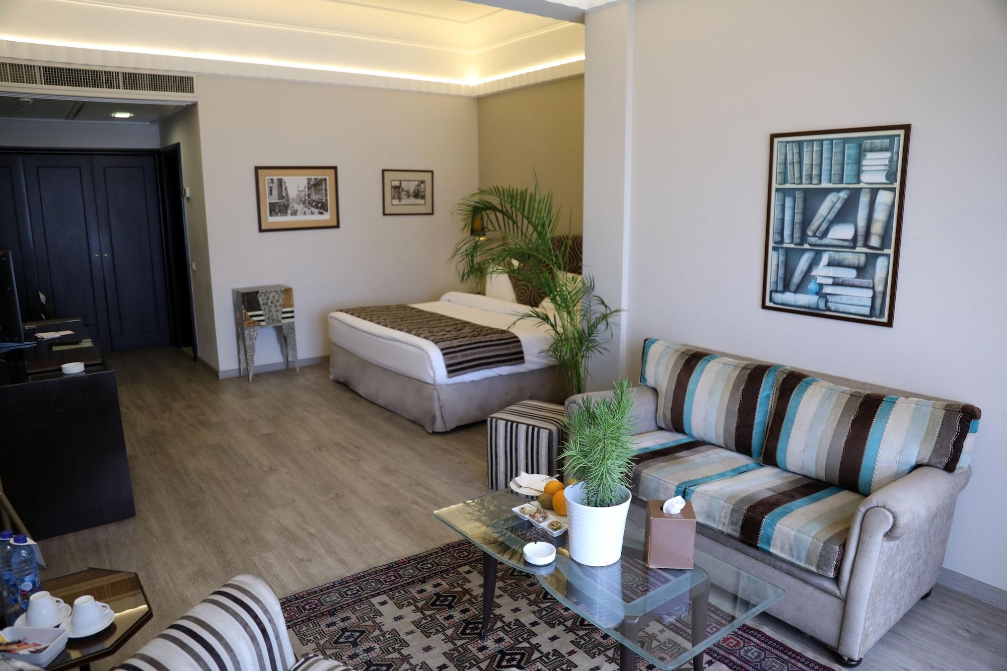 Warwick Palm Beach Hotel Бейрут Экстерьер фото