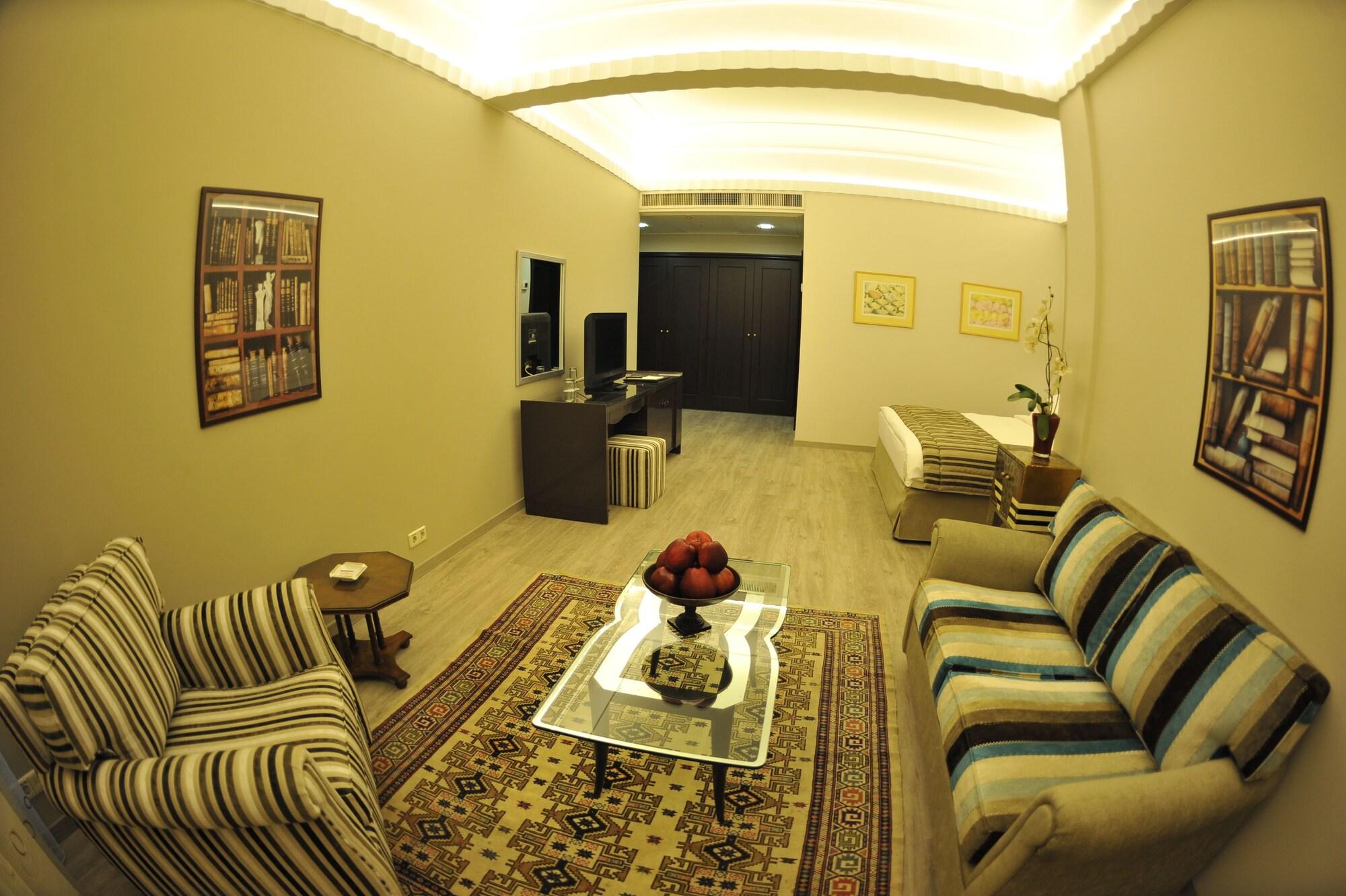 Warwick Palm Beach Hotel Бейрут Экстерьер фото
