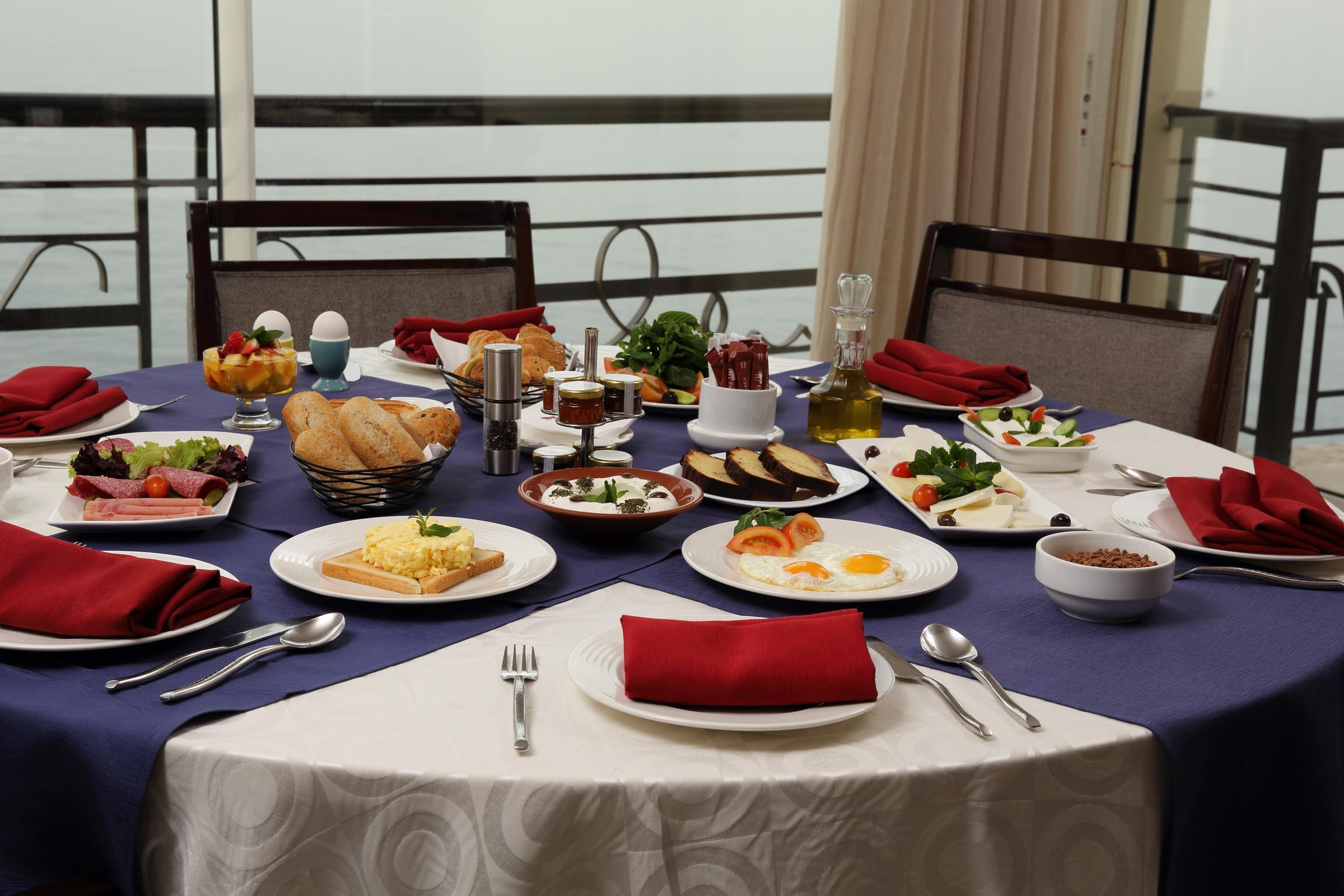 Warwick Palm Beach Hotel Бейрут Экстерьер фото