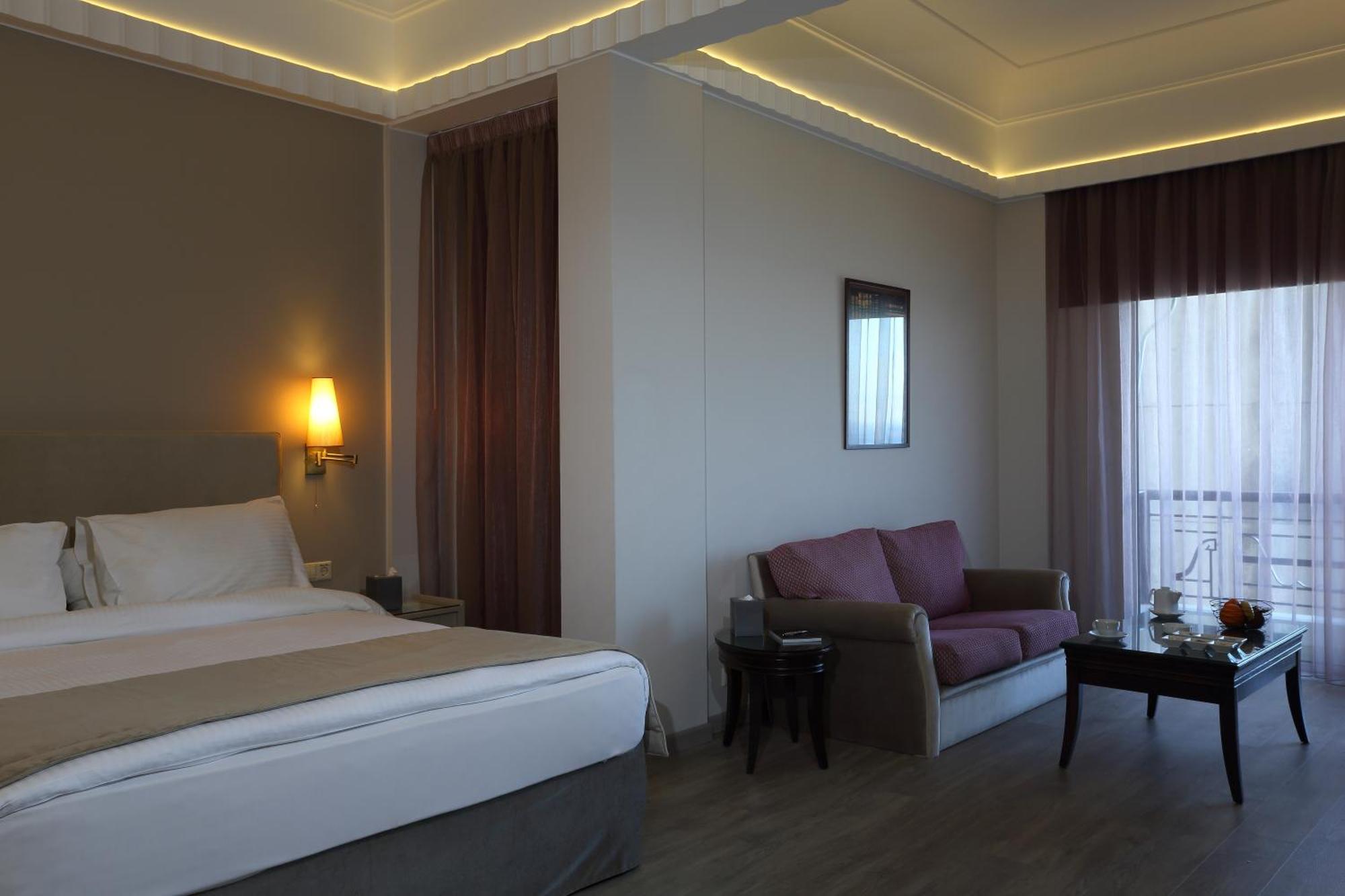 Warwick Palm Beach Hotel Бейрут Экстерьер фото