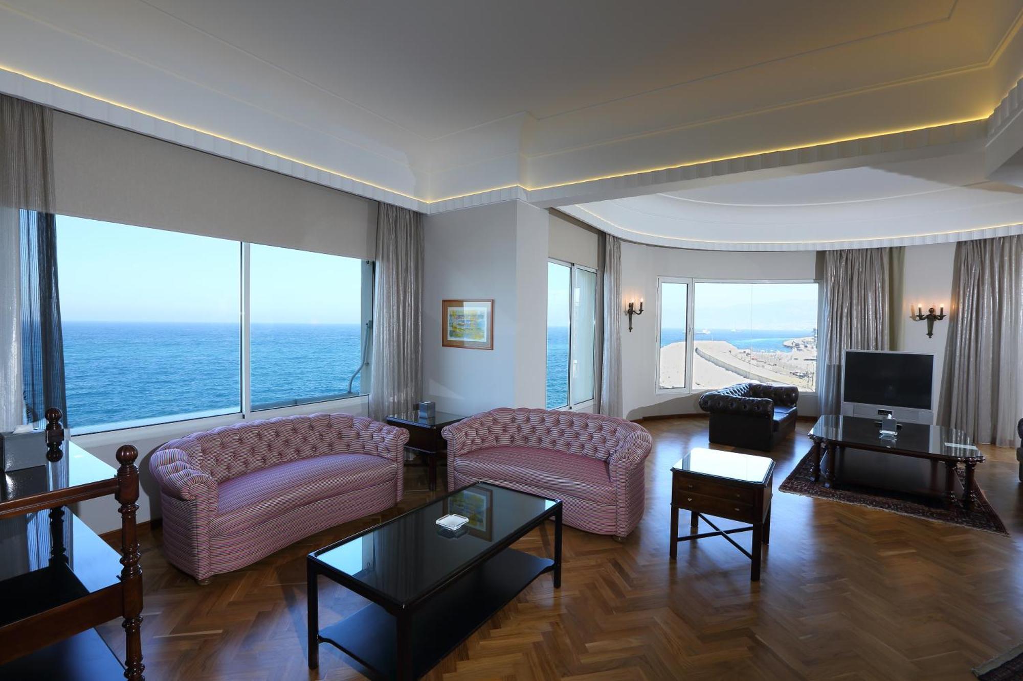 Warwick Palm Beach Hotel Бейрут Экстерьер фото